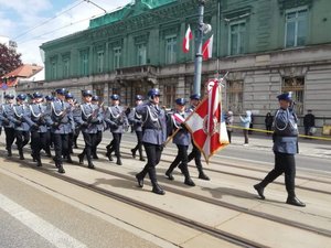 Obchody Święta Konstytucji 3 Maja z udziałem Komendanta Wojewódzkiego Policji w Łodzi i policyjnej kompanii honorowej.