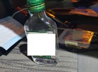 butelka po alkoholu zabezpieczona w pojeździe 20-latka