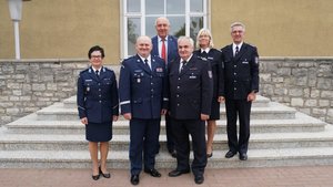 Zdjęcie grupowe na terenie Prezydium Policji kraju związkowego Brandenburgia w Poczdamie