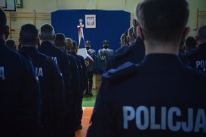 slubujący policjanci