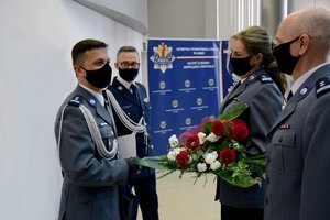 Aula Komendy Wojewódzkiej Policji w Łodzi, uroczystość wprowadzenia zastępcy komendanta wojewódzkiego policji w Łodzi.