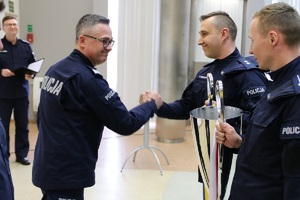 Komendant Wojewódzki Policji w Łodzi gratuluje policjantom.