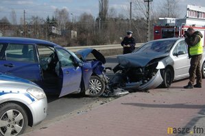 skutki wypadku drogowego w Karsznicach