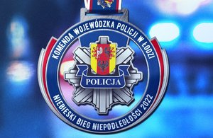Medal z napisem niebieski bieg niepodległości.