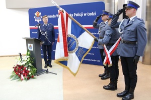 aula kwp w Łodzi, obchody święta służby cywilnej, poczet sztandarowy