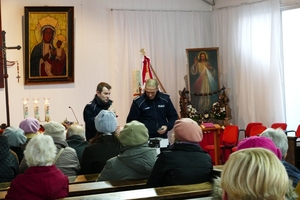 Brzezińscy policjanci mówią w kościele o bezpieczeństwie
