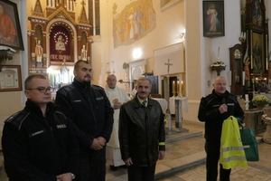 Brzezińscy policjanci mówią w kościele o bezpieczeństwie