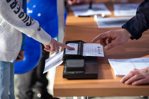 Daktyloskopia na wesoło podczas profilaktycznych działań podczas turnieju IPA CUP.