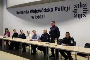 Policjanci w trakcie spotkania.