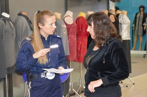 policjanci podczas akcji