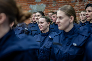 Nowo przyjęci policjanci.