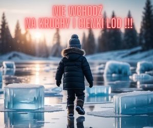 Dziecko chodzące po lodzie.