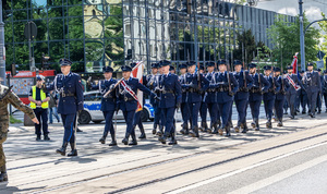 Przemarsz kompanii honorowej policji