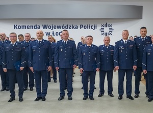 awansowani z komendantami.