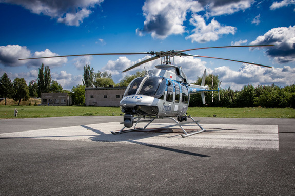 policyjny śmigłowiec gotowy do startu.