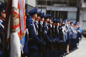 Kompania honorowa policji.