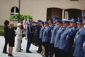Policjanci w trakcie uroczystości.