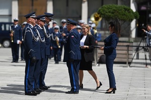 Policjanci w trakcie uroczystości.