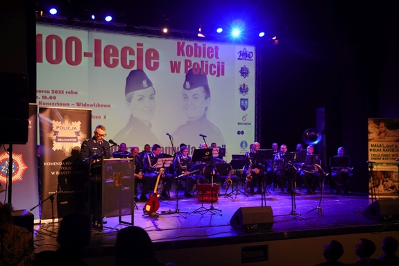 Koncert z okazji 100-lecia kobiet w Policji.
