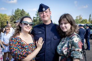 Policjant z rodziną.