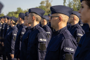 Nowo przyjęci policjanci.