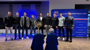 Pamiątkowe zdjęcia uczestników turnieju.