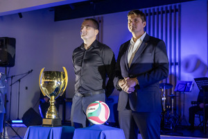 Prezentacja pucharu i zaproszonych gości.