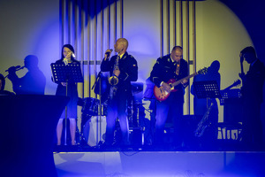 Orkiestra KWP w Łodzi w trakcie występu.