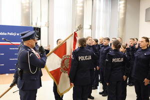 Policjanci w trakcie ślubowania.