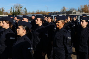 Ślubujący policjanci.