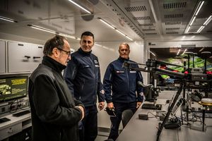 Komendanci w mobilnej platformie kryminalistycznej.