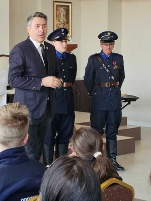 Wykład Prezesa Rodzina Policyjna 1939 r. dla młodzieży klas mundurowych.