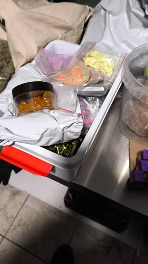 towar zabezpieczony przez policjantów.