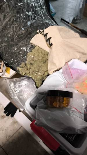 towar zabezpieczony przez policjantów.