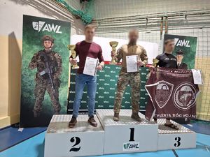 Zawodnicy na podium mistrzostwa.