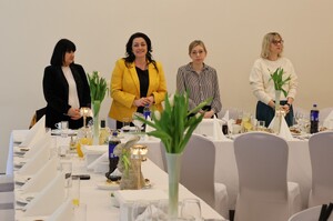 Zaproszeni goście w trakcie spotkania.