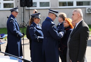 Komendanci i odznaczani pracownicy cywilni.