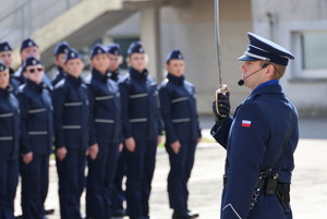 Ślubujący policjanci.