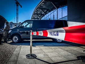 Policjanci na festiwalu służb mundurowych.