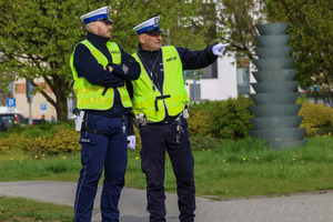 Policjanci ruchu drogowego.