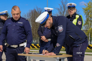 Policjanci ruchu drogowego.