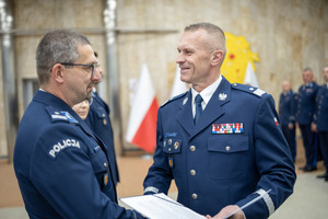 Komendant Wojewódzki Policji w Łodzi i Naczelnik Wydziału Kontroli.