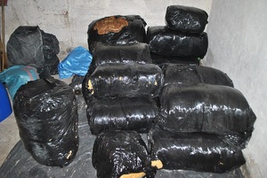 zabezpieczony przez policjantów tytoń