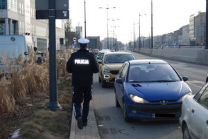 Policjanci prowadzą akcje inaugurującą sezon rowerowy w Łodzi