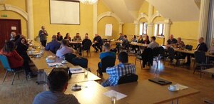 Uczestnicy szkolenia na sali.