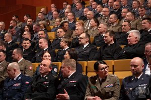 Uczestnicy spotkania - służby mundurowe.