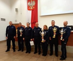 wręczanie pucharów dla laureatów konkursu