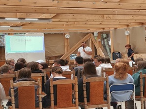 Zajęcia edukacyjne dla uczestników kolonii.