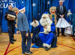 Niebieskie Mikołajki w Szkole Podstawowej Specjalnej numer 128 w Łodzi.