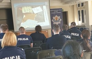 Policjanci ruchu drogowego w trakcie zajęć na kursie specjalistycznym RDo-3/21